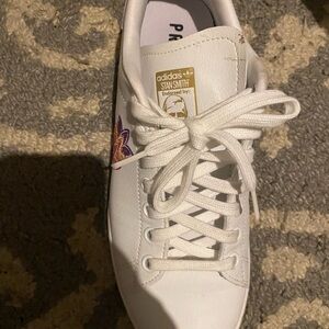 Women Adidas sneakers